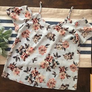 Cold Shoulder scallop trim top